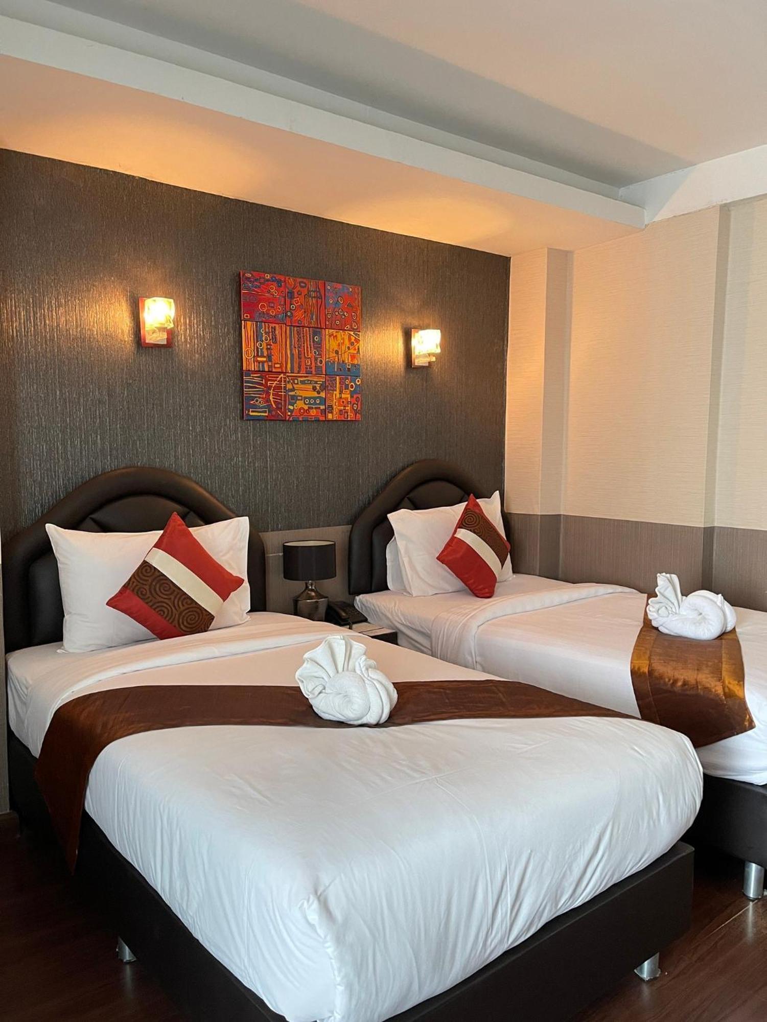 Baik Suite Bangkok Exterior foto